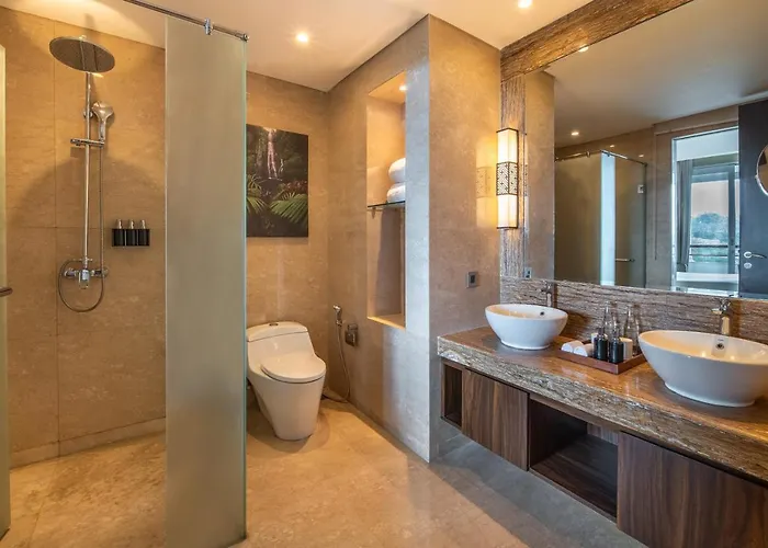 Hotel Homm Saranam Baturiti 5*