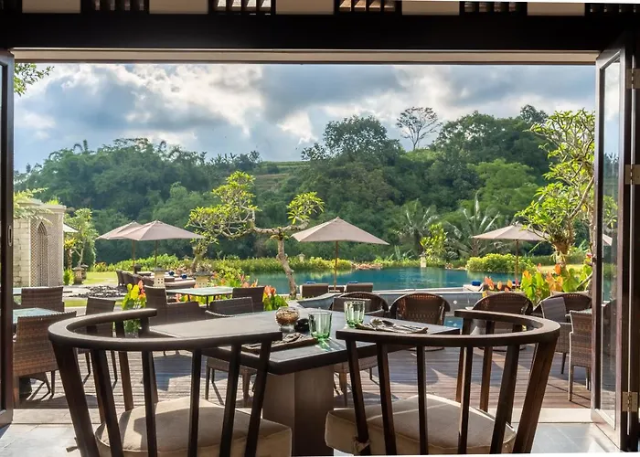 Hotel Homm Saranam Baturiti 5*