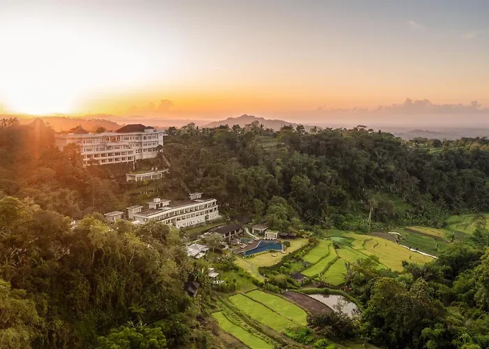Hotel Homm Saranam Baturiti 5*